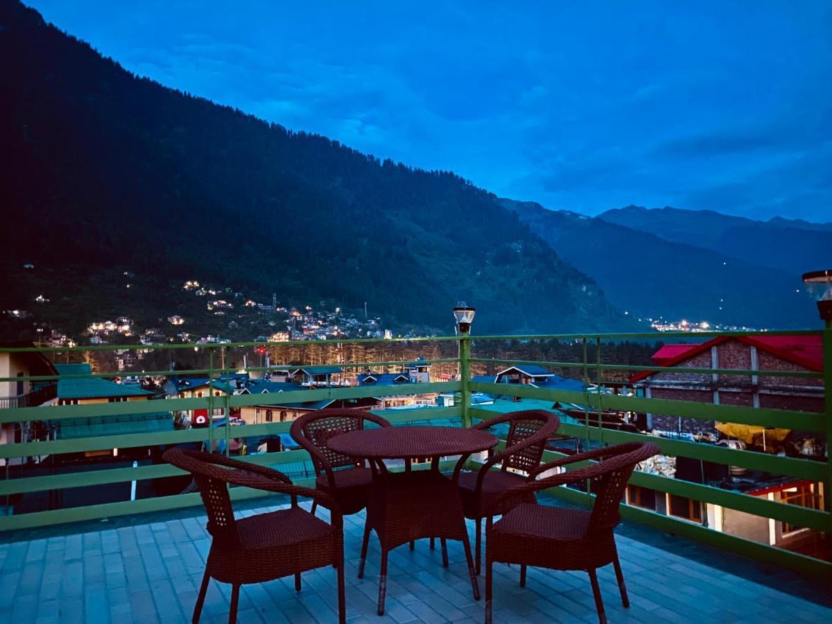 Winterline Resort Near Mall Road Manali - Centrally Heated & Air Cooled Εξωτερικό φωτογραφία